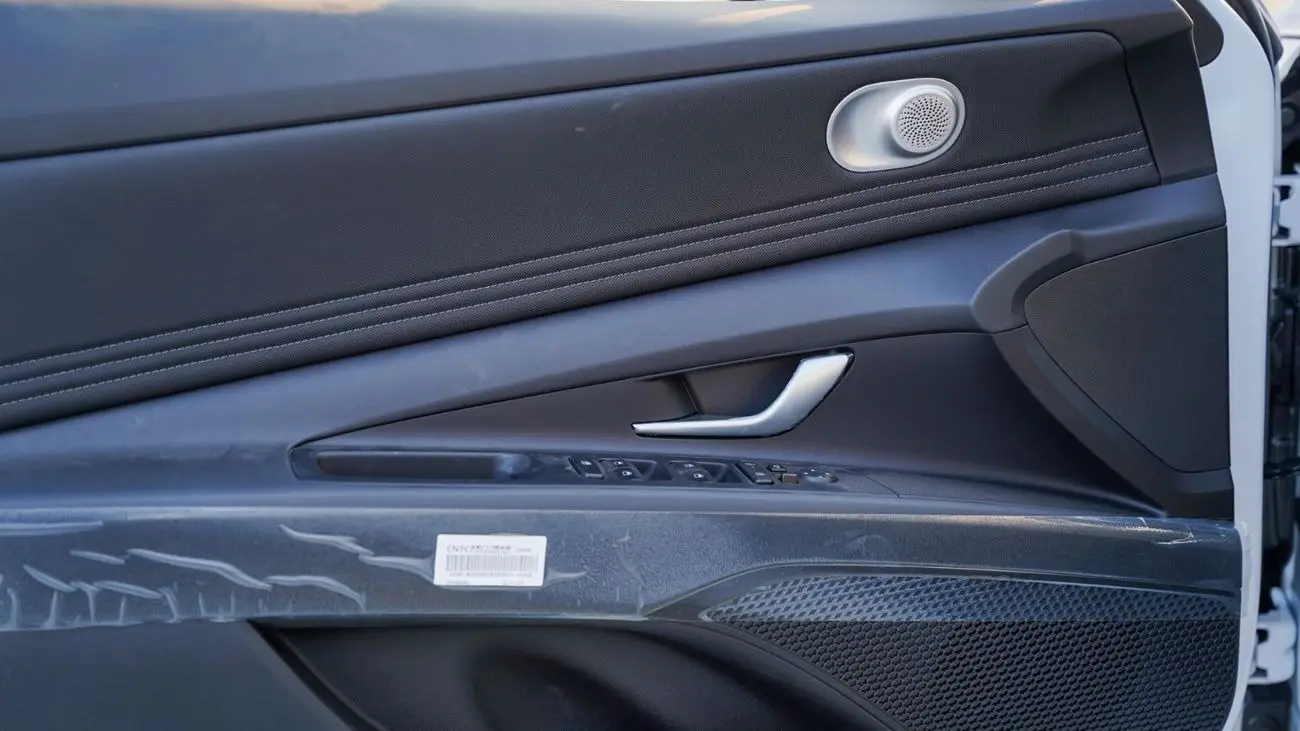 Hyundai Elantra 2025 1.5L