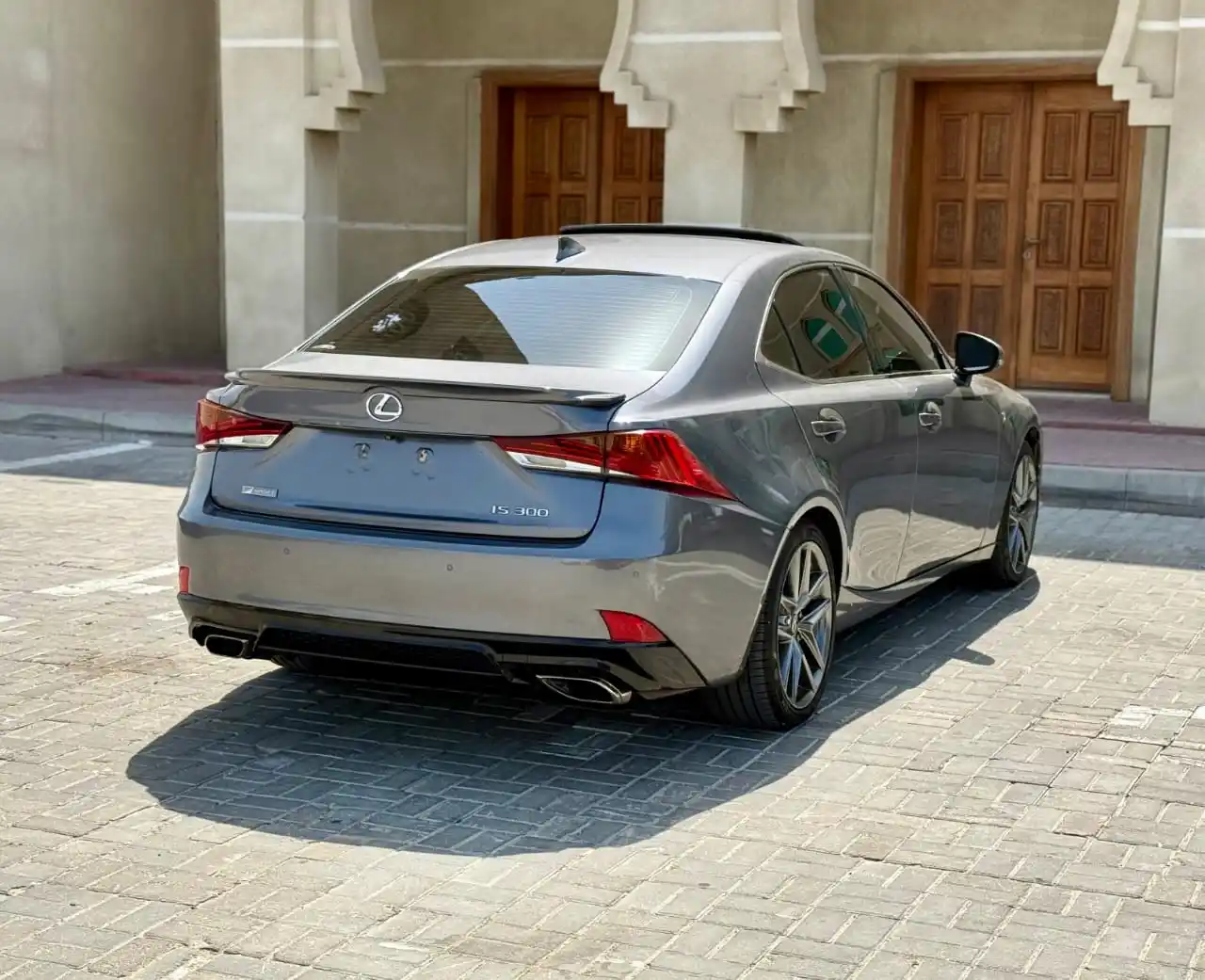 Lexus IS 2019