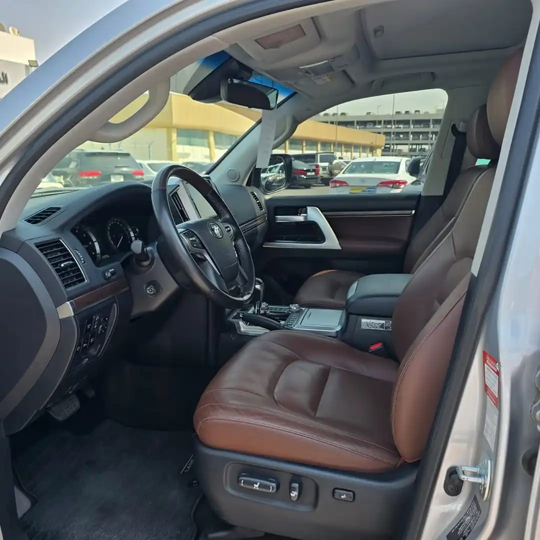 تويوتا لاند كروزر 2021