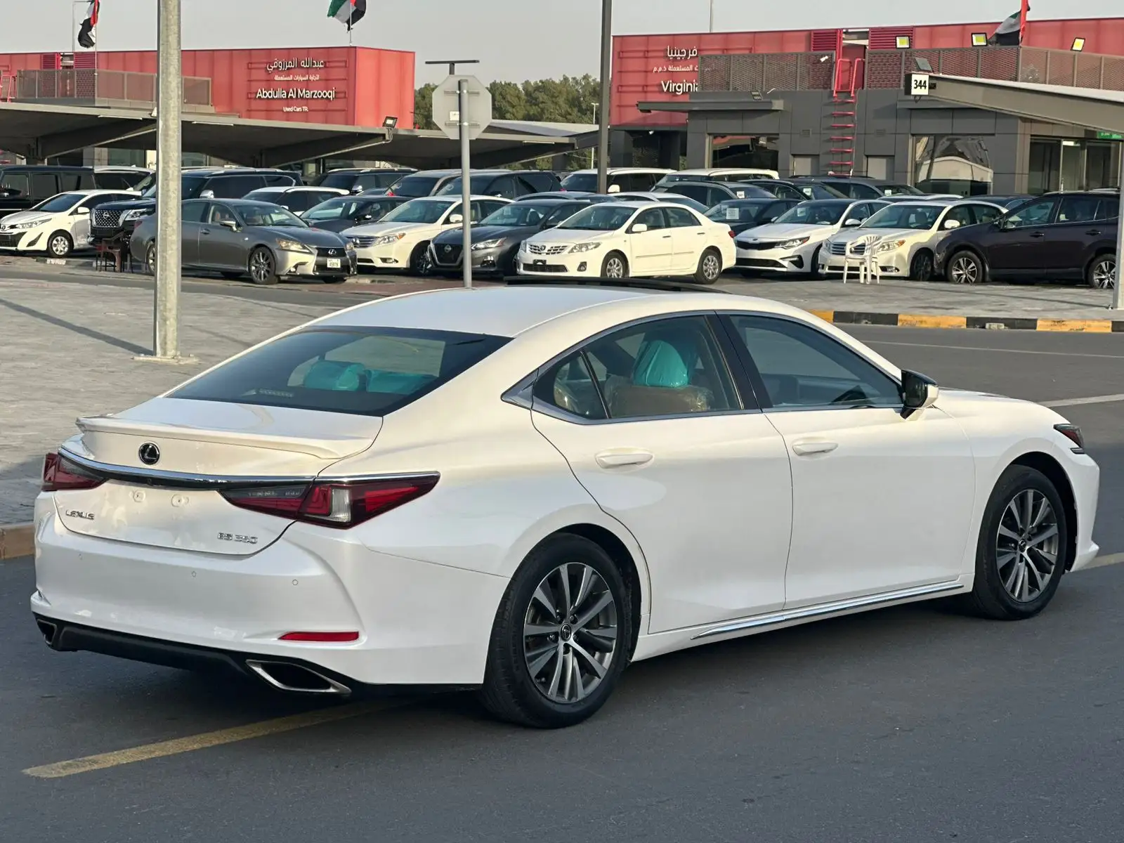 Lexus ES 2019