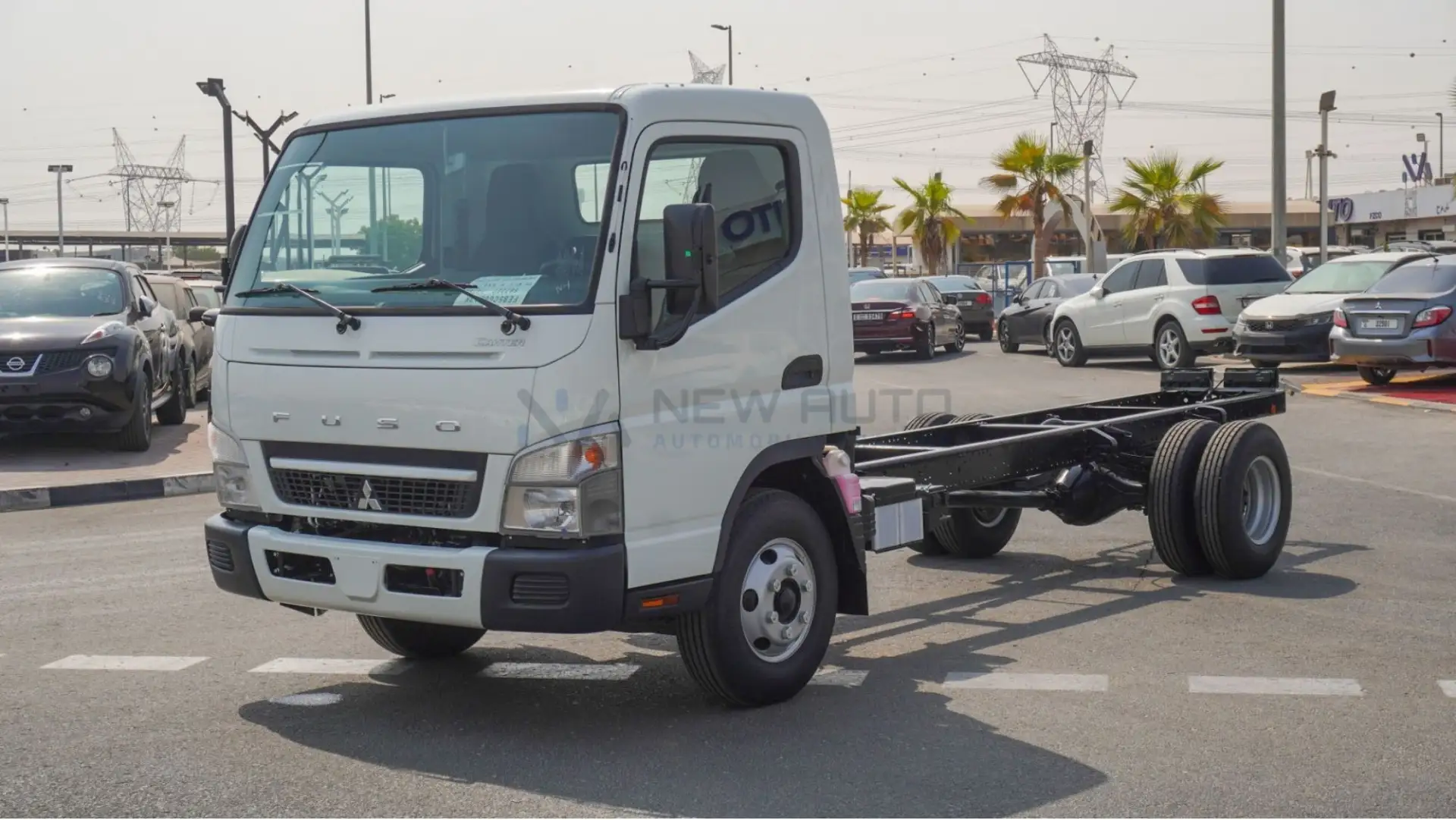 ميتسوبيشي كانتر 2025