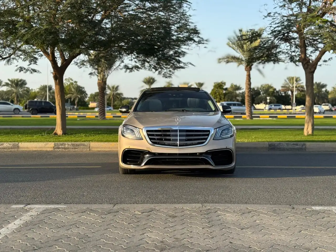 مرسيدس بنز S Class 2015
