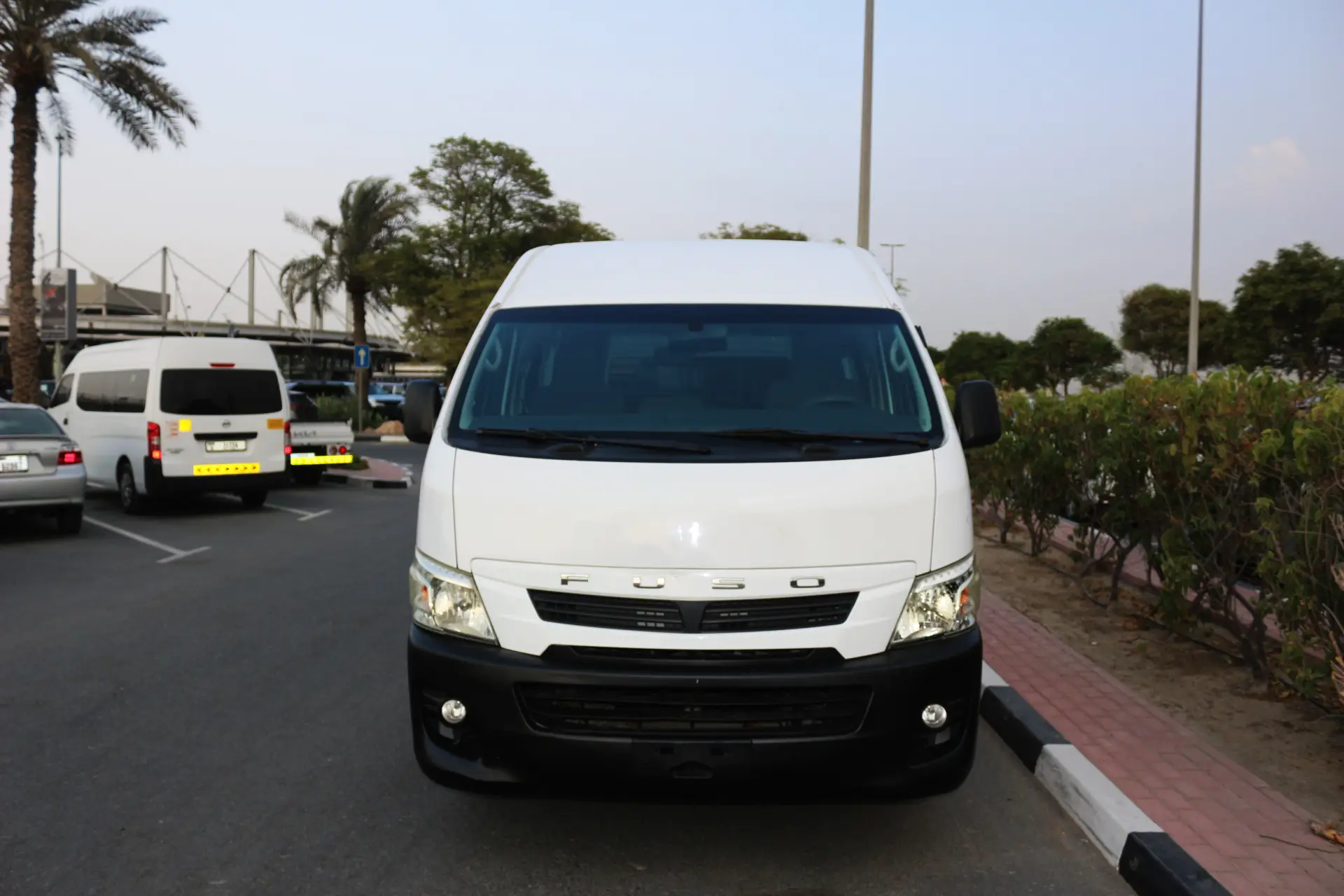 ميتسوبيشي كانتر 2016