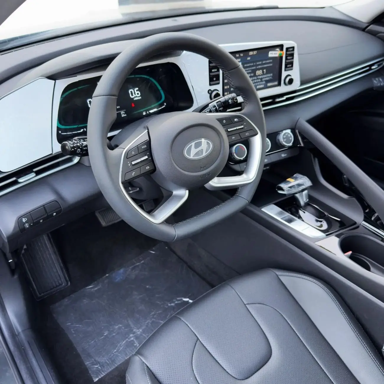 هيونداي إلانترا 2025 1.5L