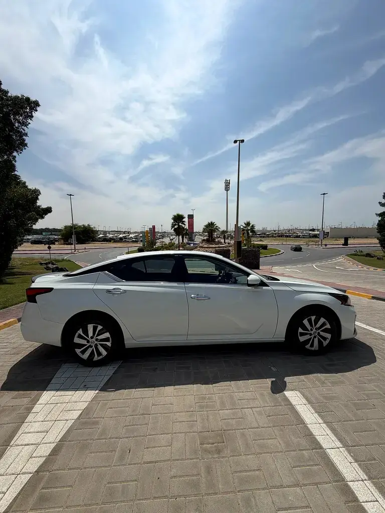 Nissan Altima 2023