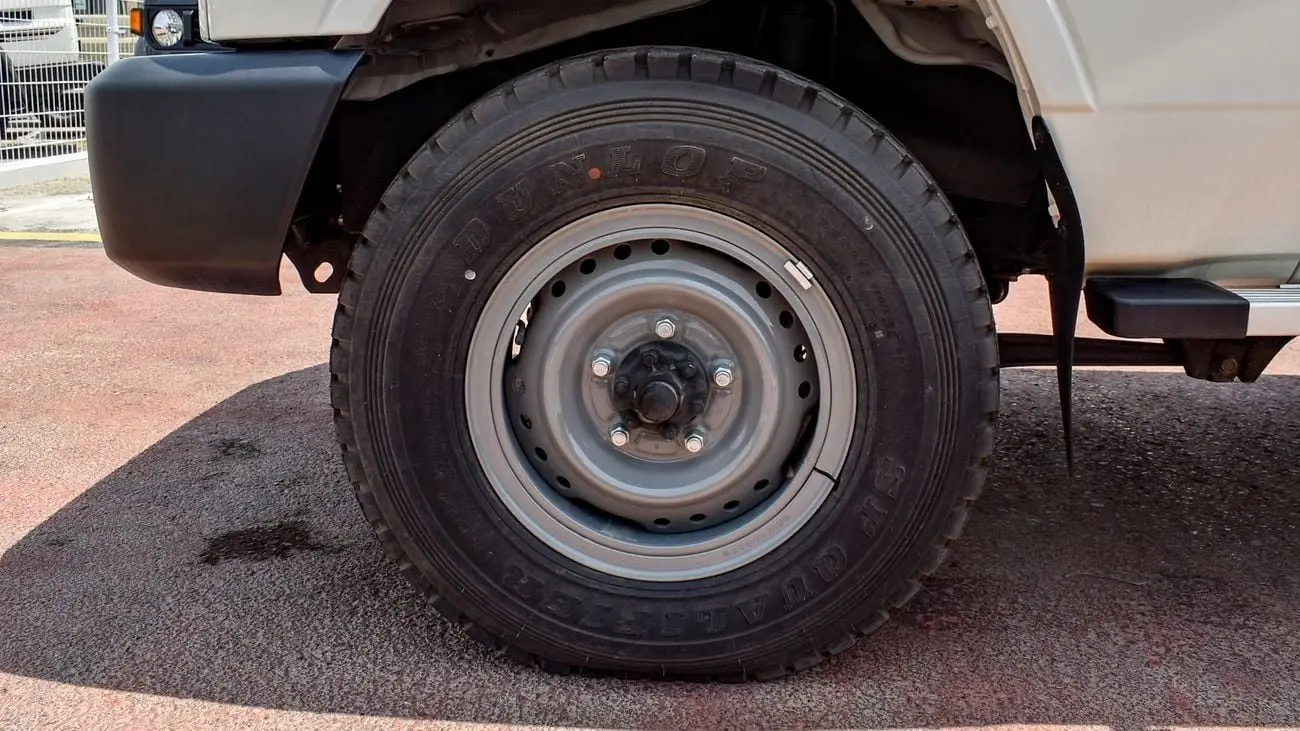 Toyota Land Cruiser Pick Up 2023 4.2L