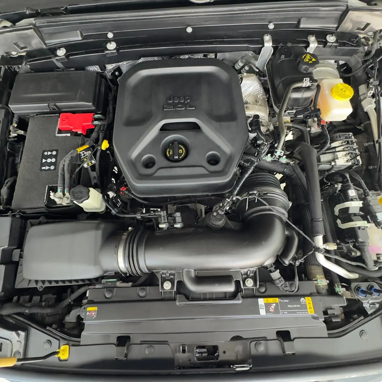 Jeep Wrangler 2024 2L