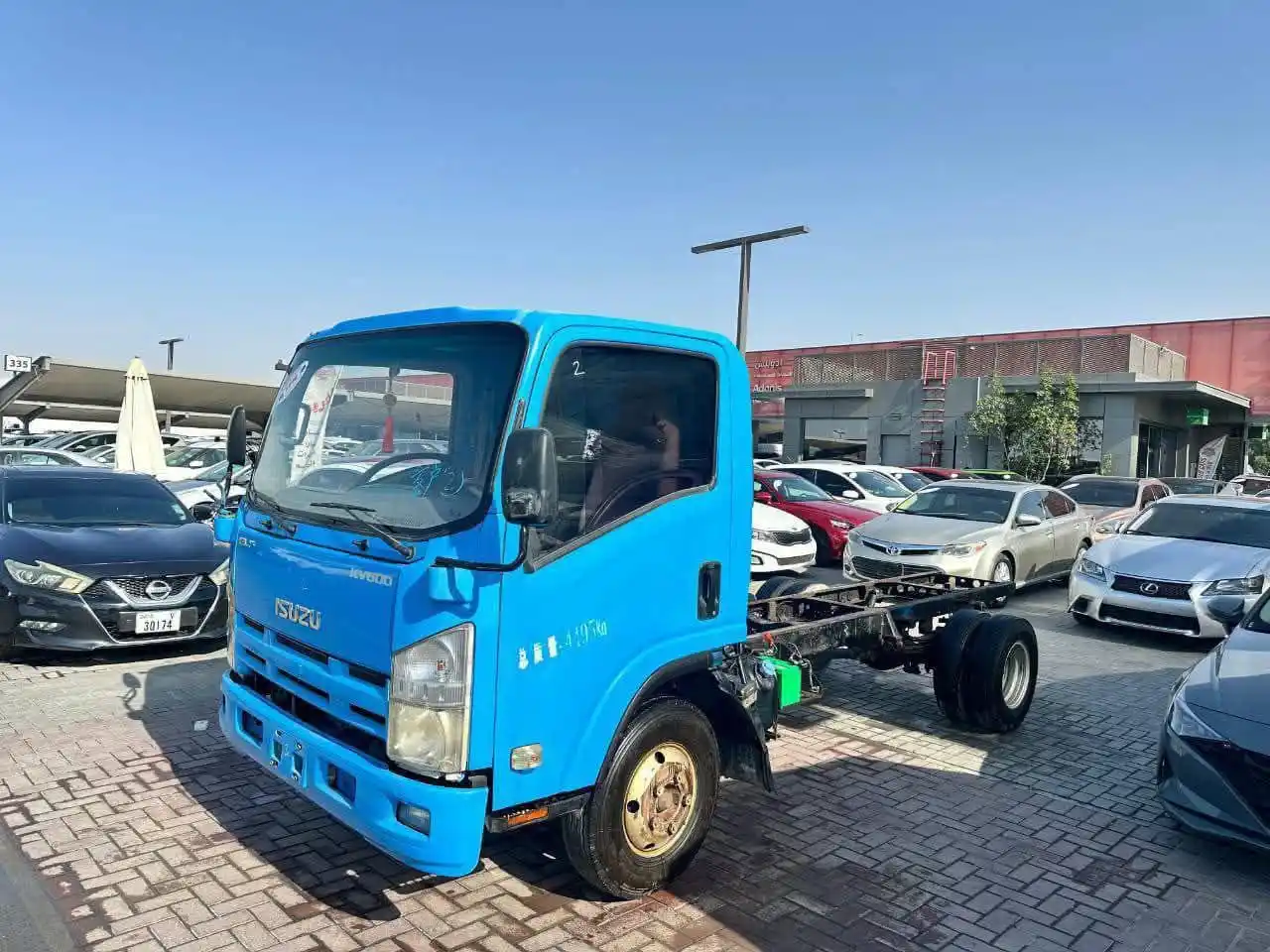 إيسوزو NPR 2016