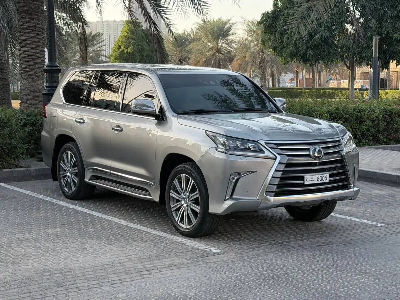 لكزس LX 2017
