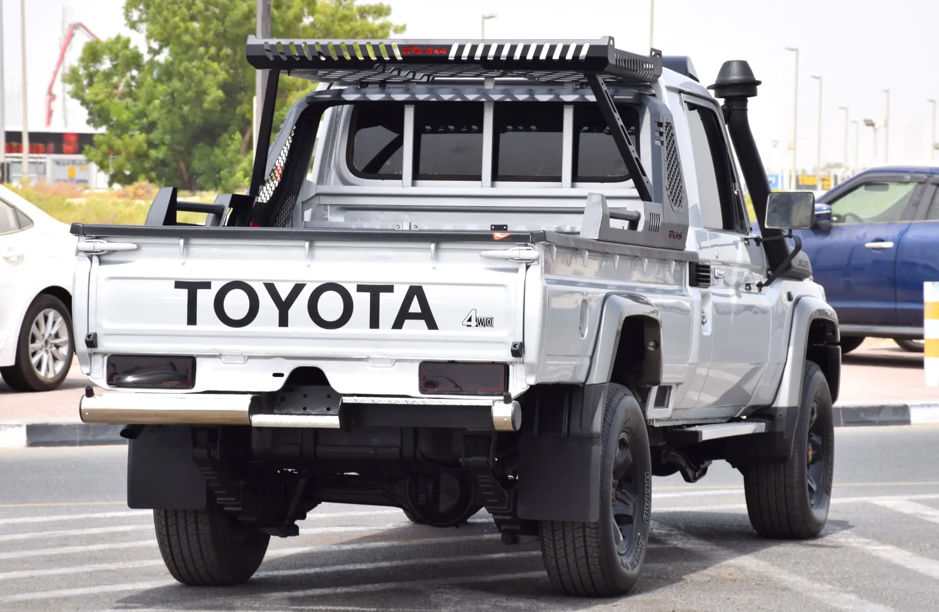 تويوتا لاند كروزر بيك آب 2016 4.5L