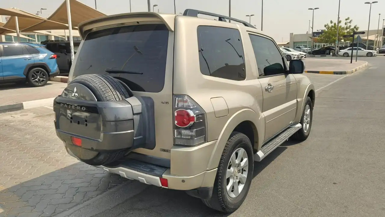 Mitsubishi Pajero 2016