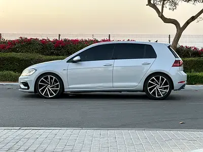 Volkswagen Golf R 2018 2000CC
