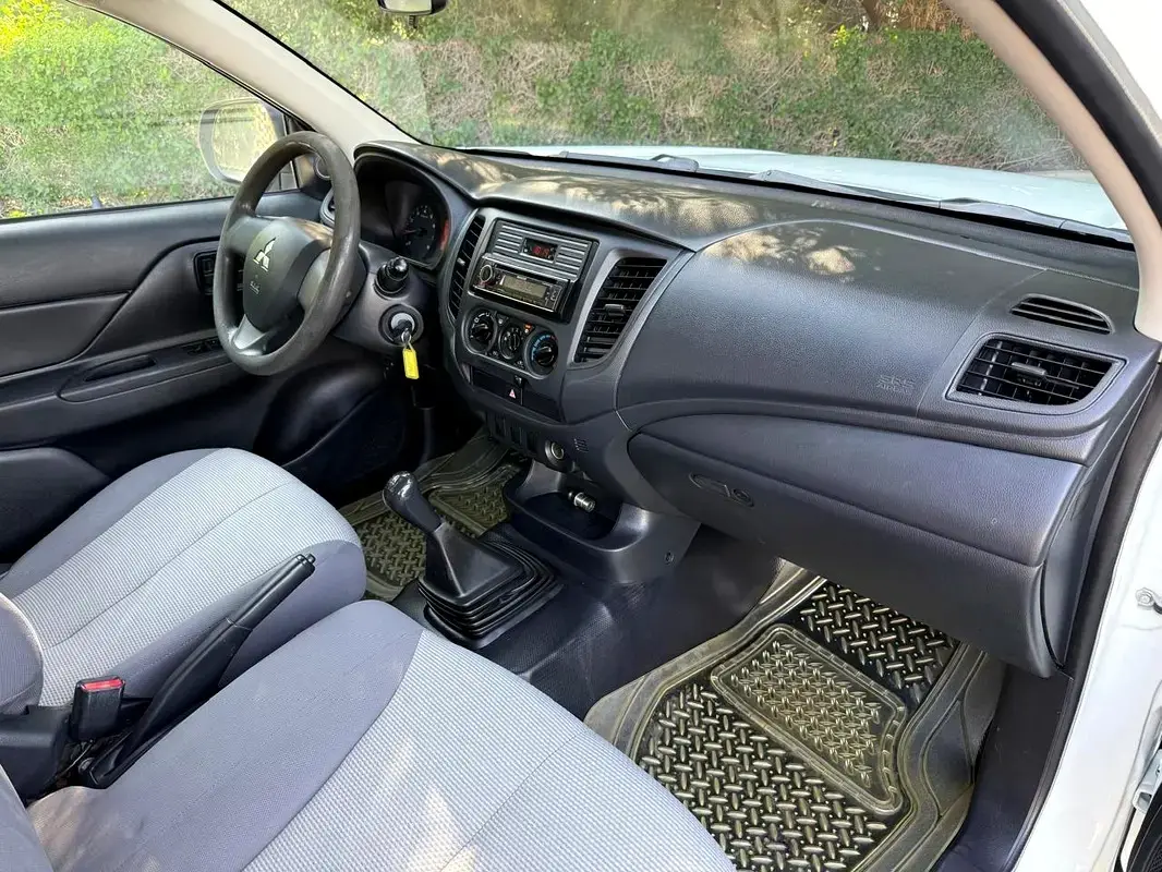 Mitsubishi L200 2021 2.4L