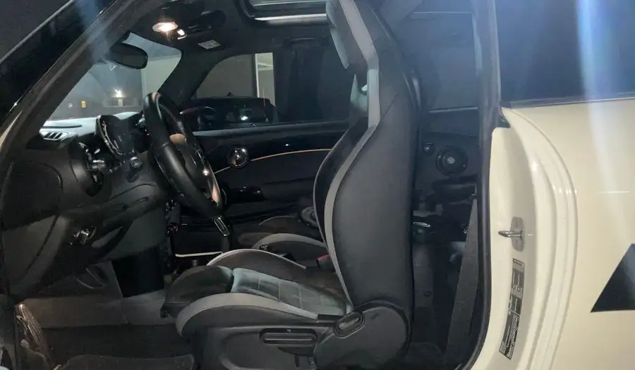 ميني كوبر 2023