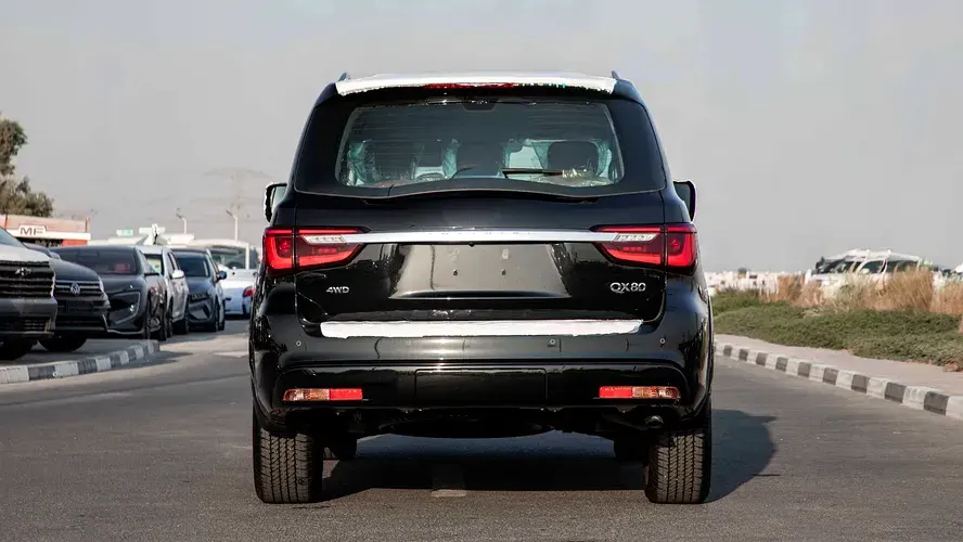 إنفينيتي QX80 2024