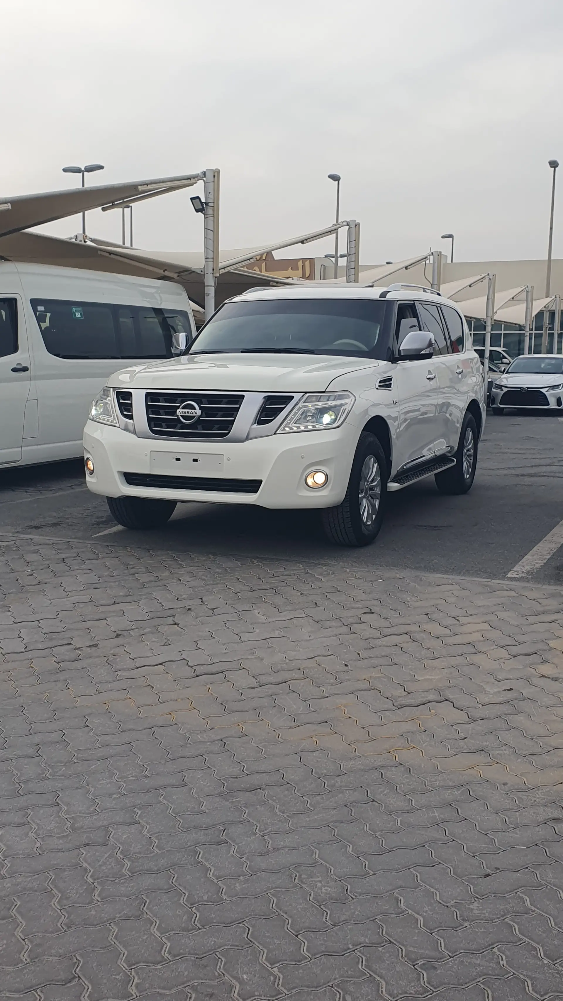 Nissan Patrol 2013 5.6L