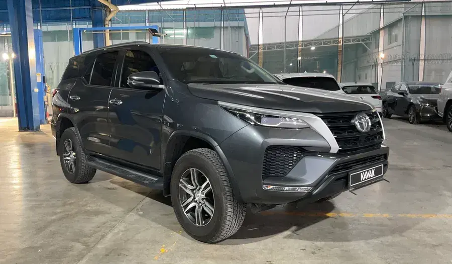 تويوتا فورتونر 2024