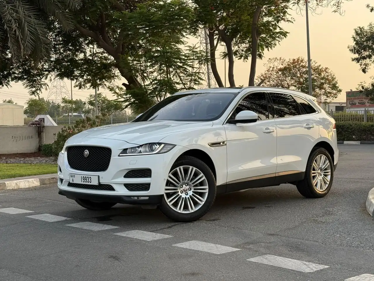 جاكوار F Pace 2017