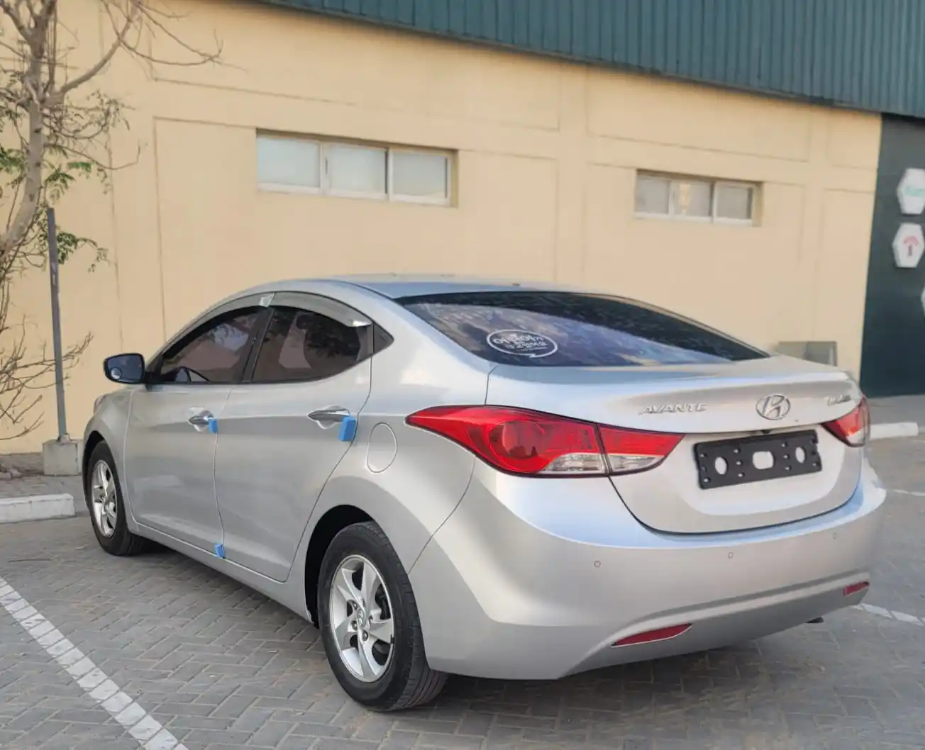 Hyundai Avante 2012 1.5L