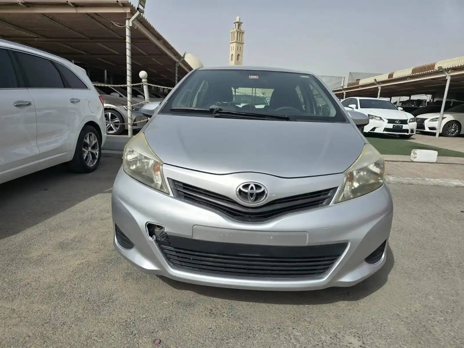 تويوتا يارس 2012