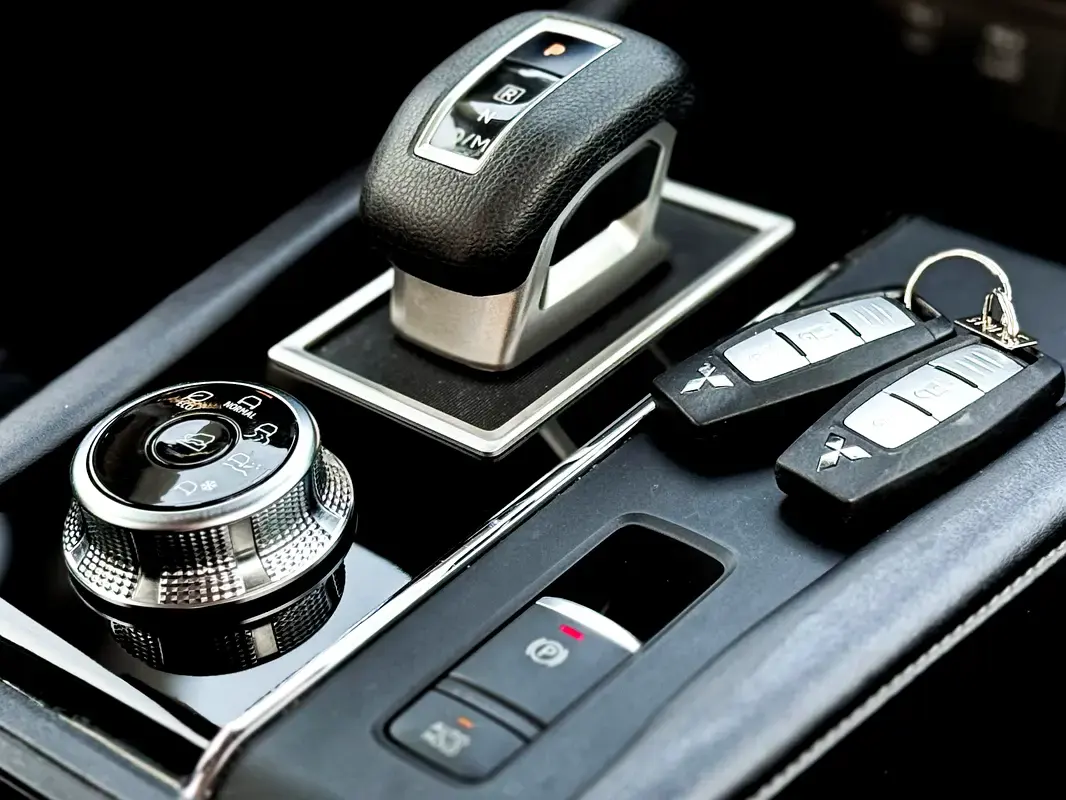 Mitsubishi Outlander 2023