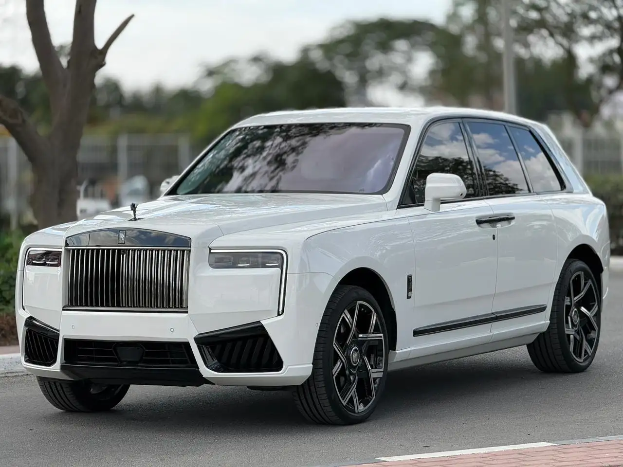 رولز رويس كولينان 2025