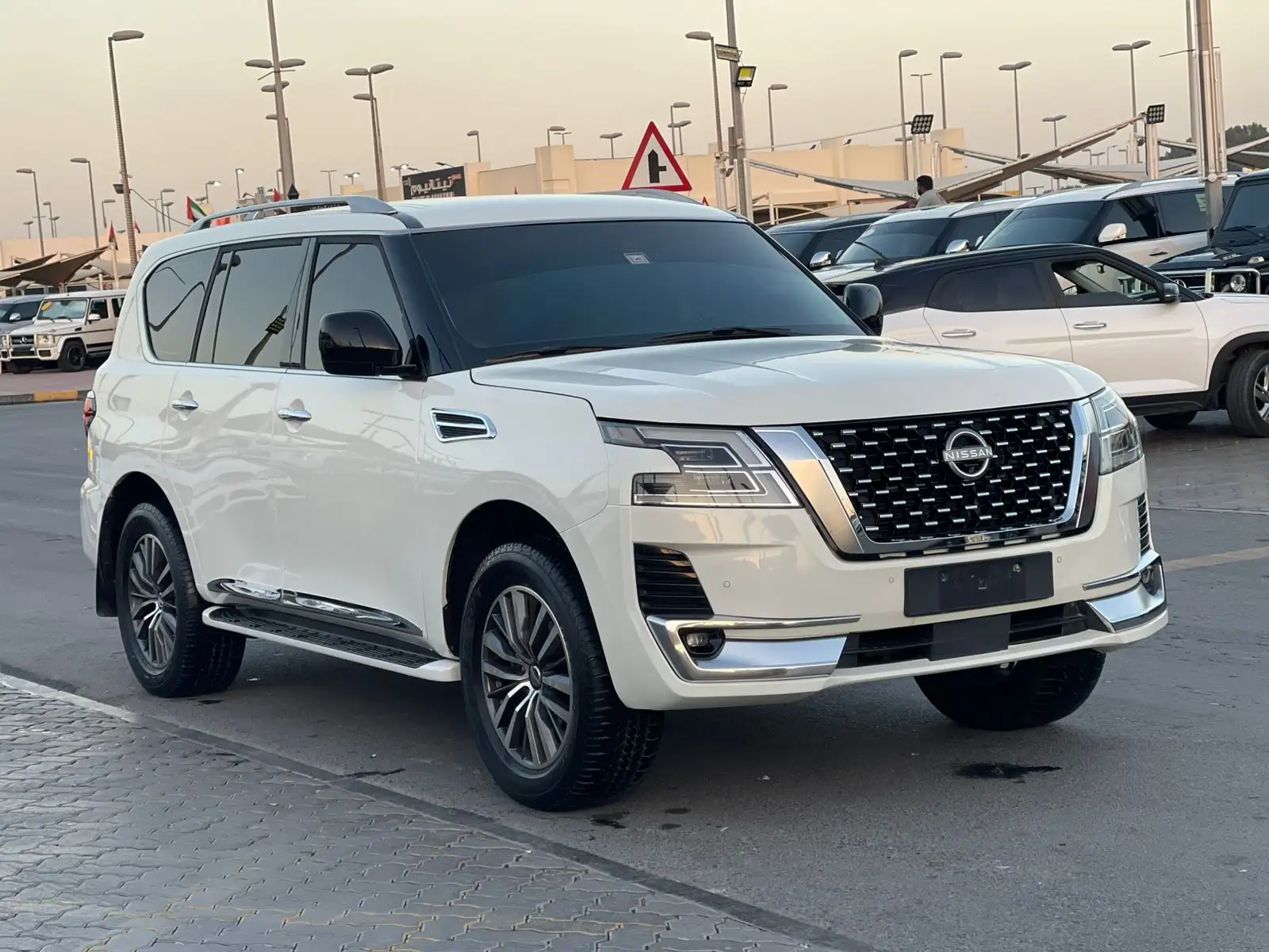 Nissan Patrol 2015 5.6L