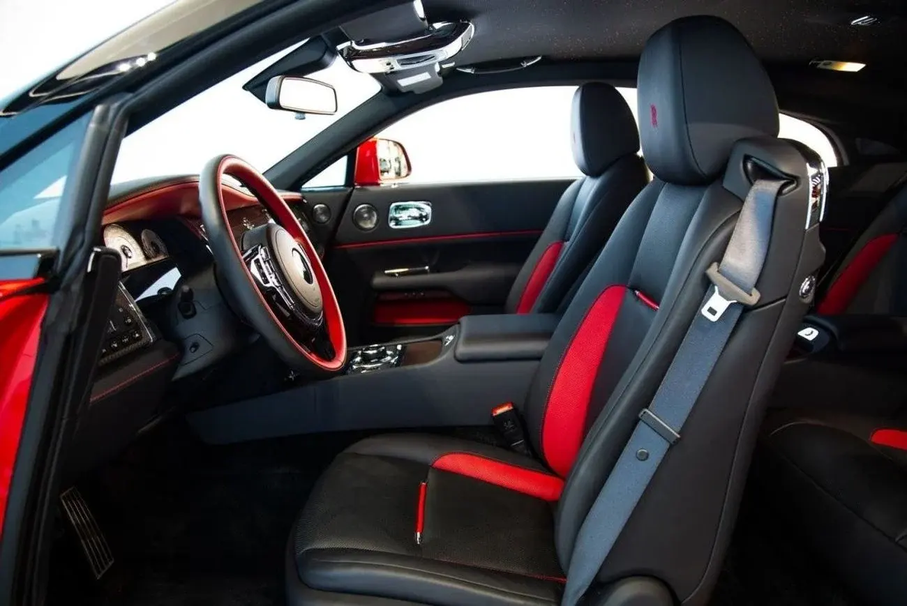 رولز رويس واريث بلاك بادج