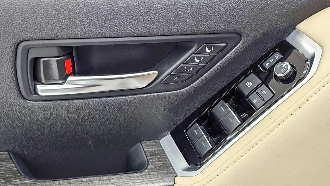 تويوتا لاند كروزر 2025