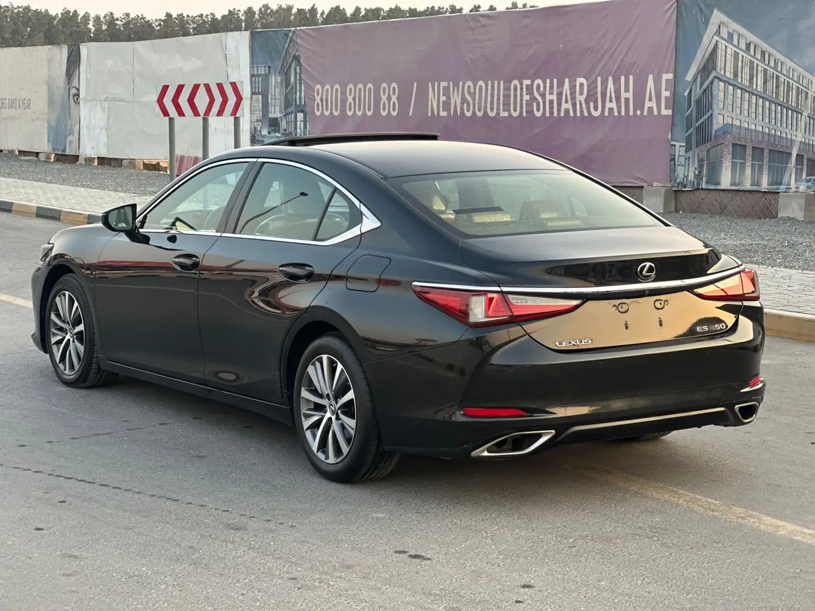 لكزس ES 2019