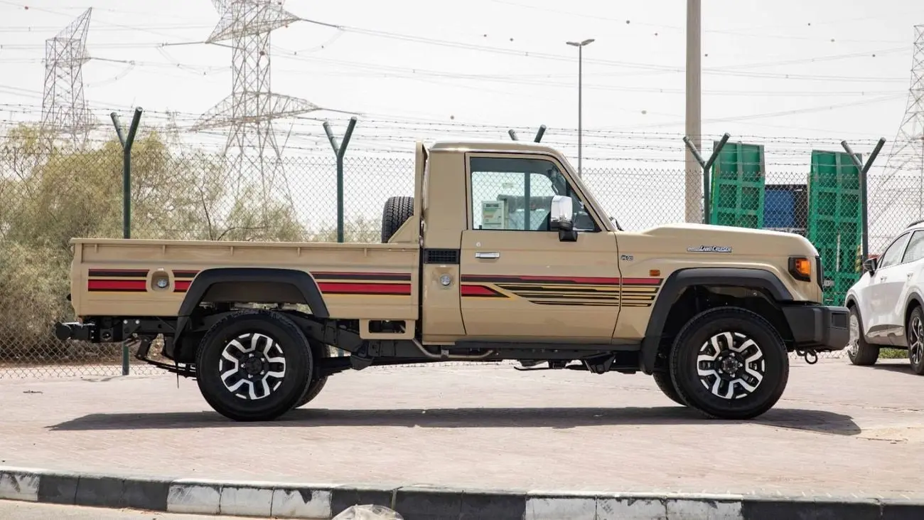 Toyota Land Cruiser Pick Up 2025 4L