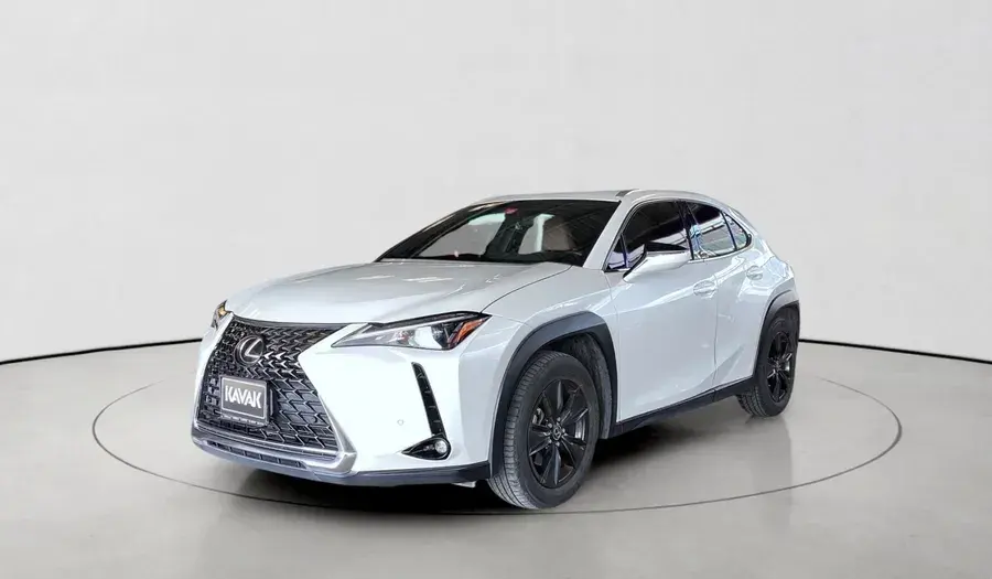 لكزس UX 2023 2L