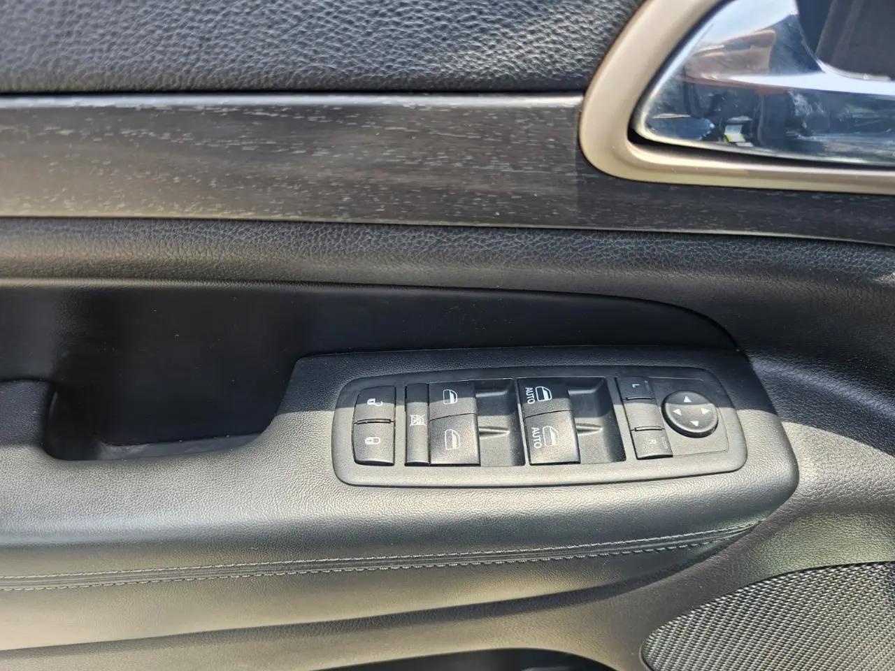 جيب جراند شيروكي 2017