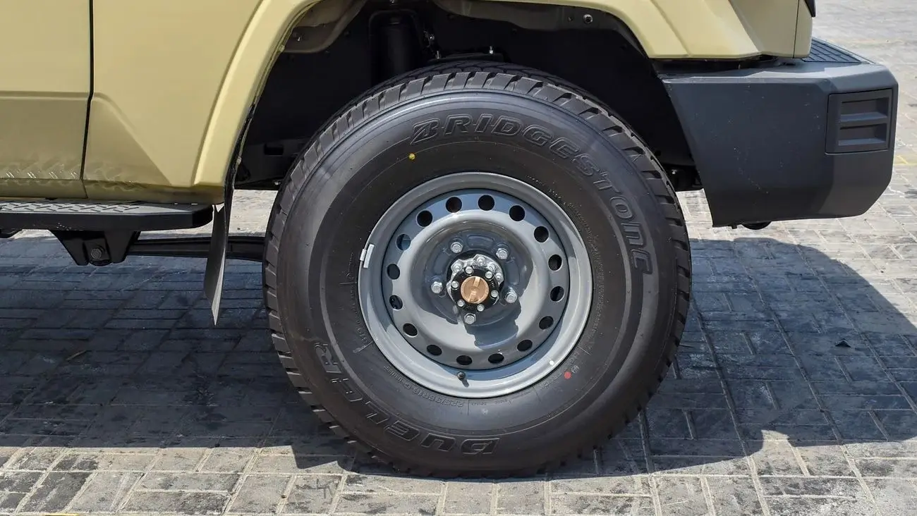 Toyota Land Cruiser Pick Up 2024 4L