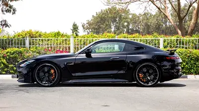 مرسيدس بنز AMG GT 2025
