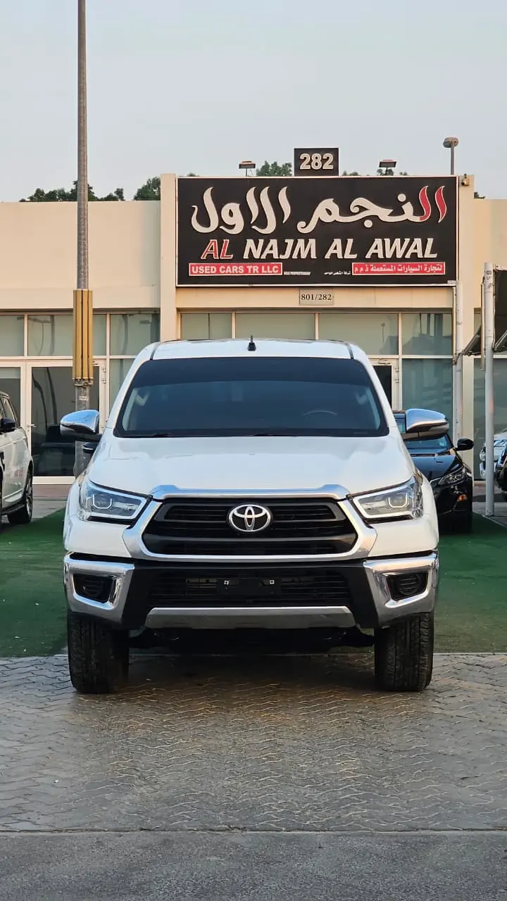 تويوتا هيلوكس 2023