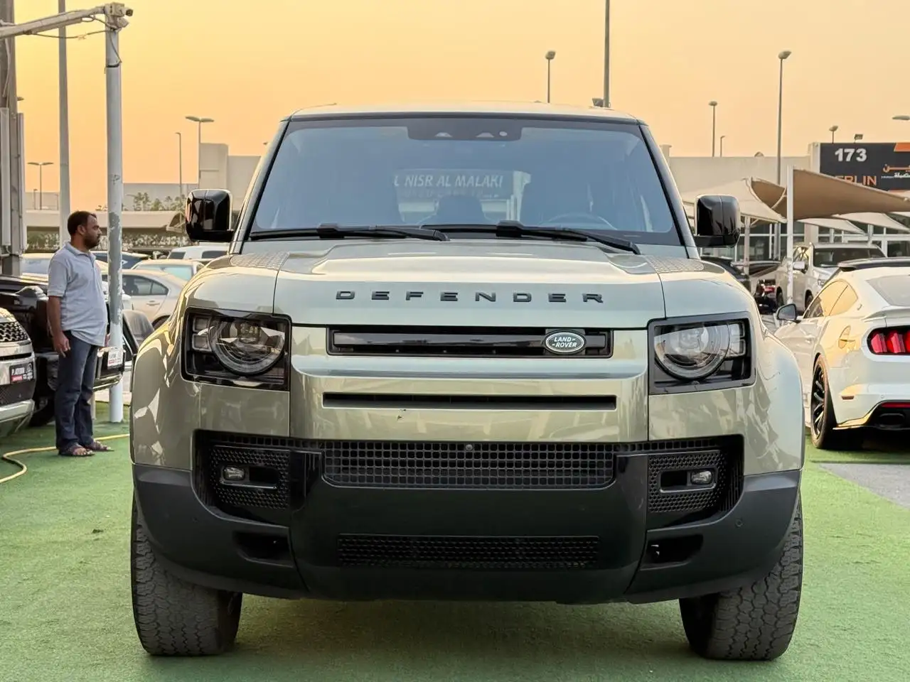 Land Rover Defender 2020