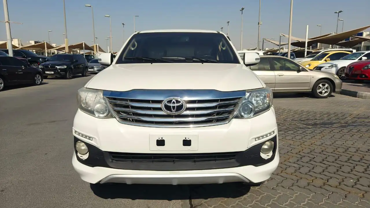 تويوتا فورتونر 2015