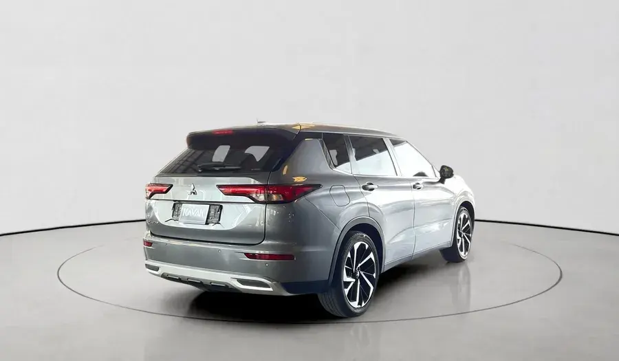 Mitsubishi Outlander 2024