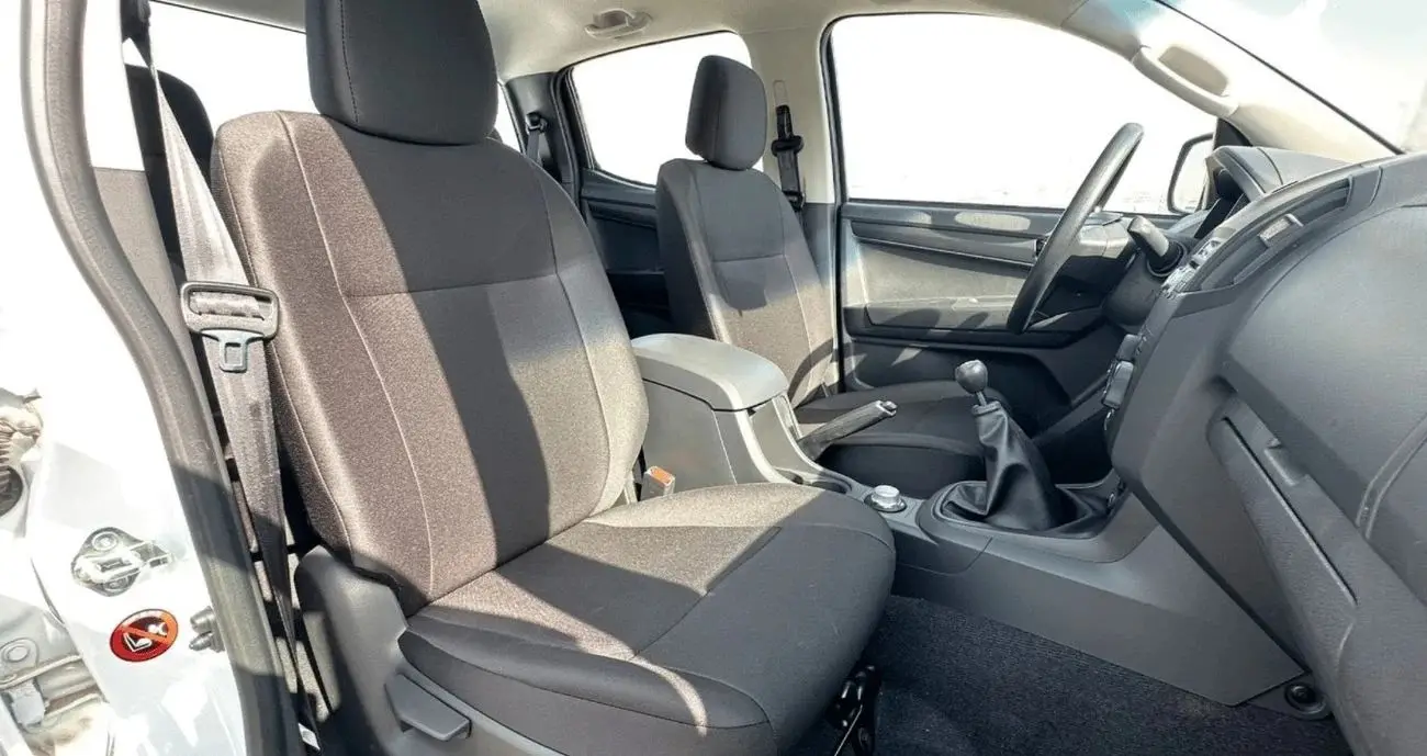 إيسوزو D ماكس 2025 2.5L