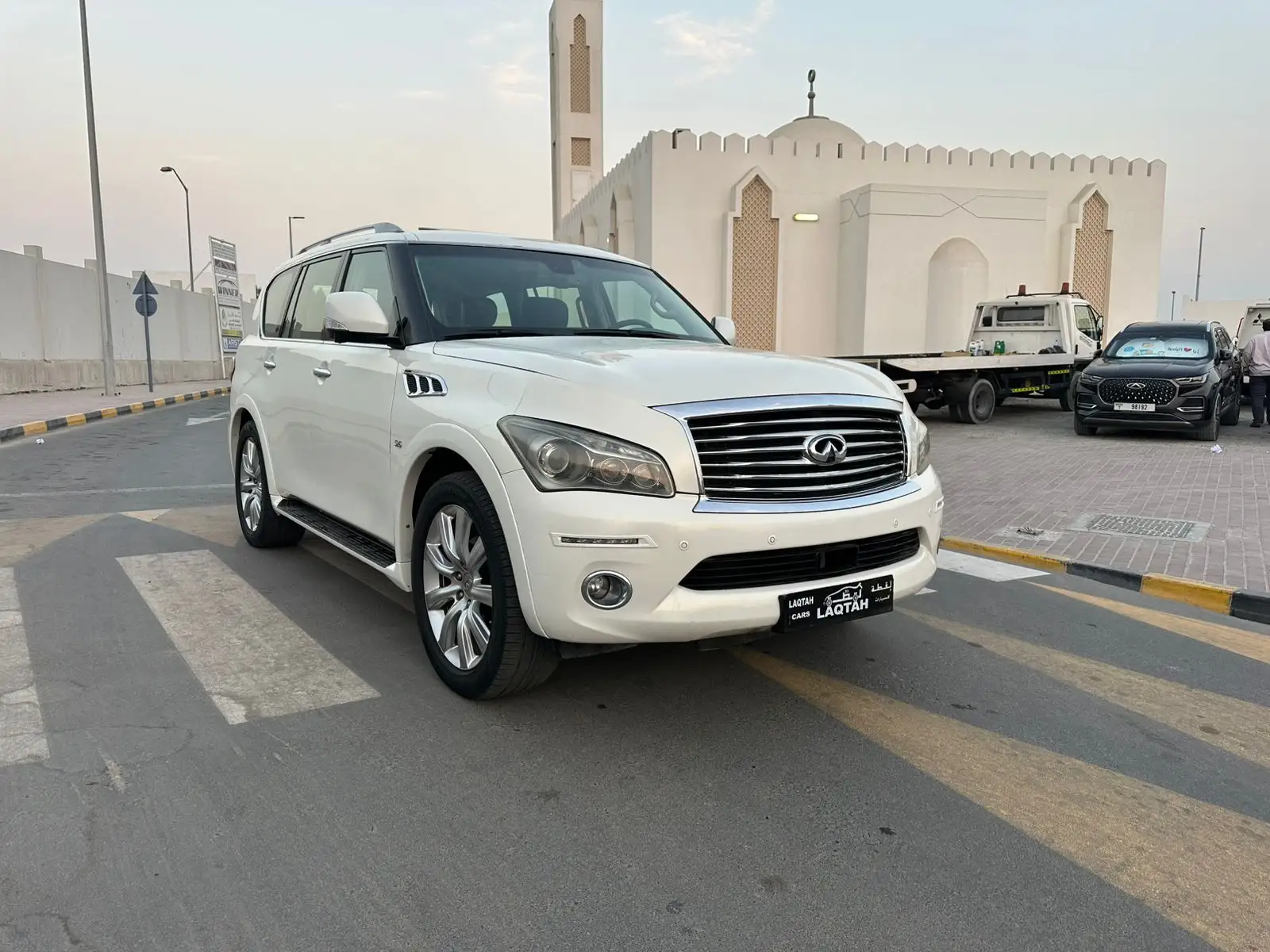 إنفينيتي QX80 2014