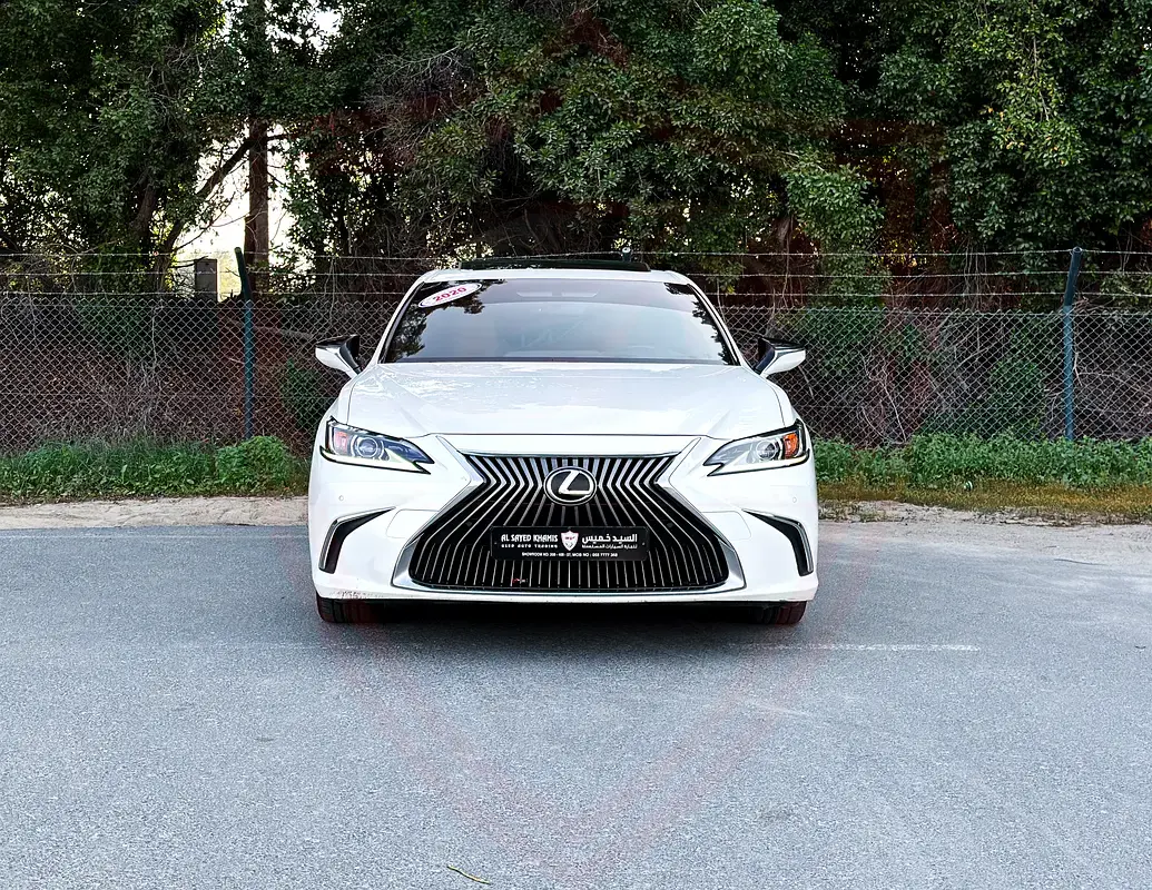 Lexus ES 2020