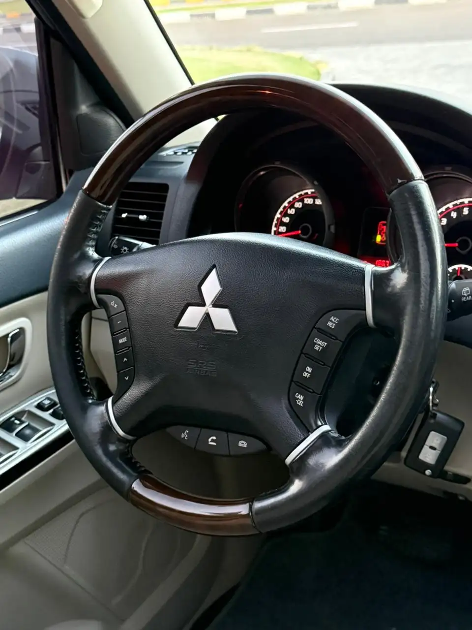 Mitsubishi Pajero 2016 3800L