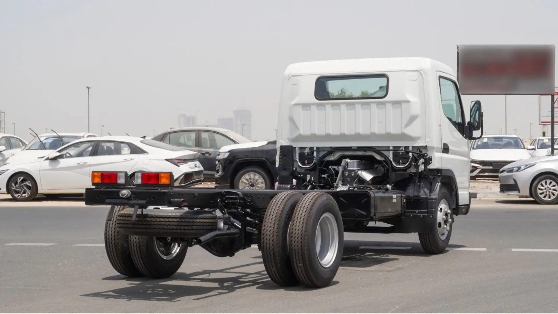 Mitsubishi Canter 2025