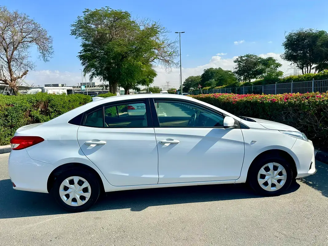 تويوتا يارس سيدان 2022