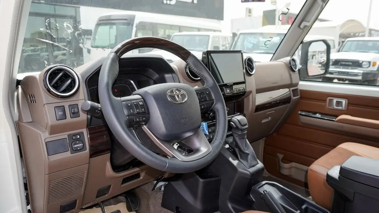 Toyota Land Cruiser 70 2025 4L