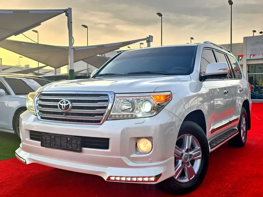 تويوتا لاند كروزر 2014