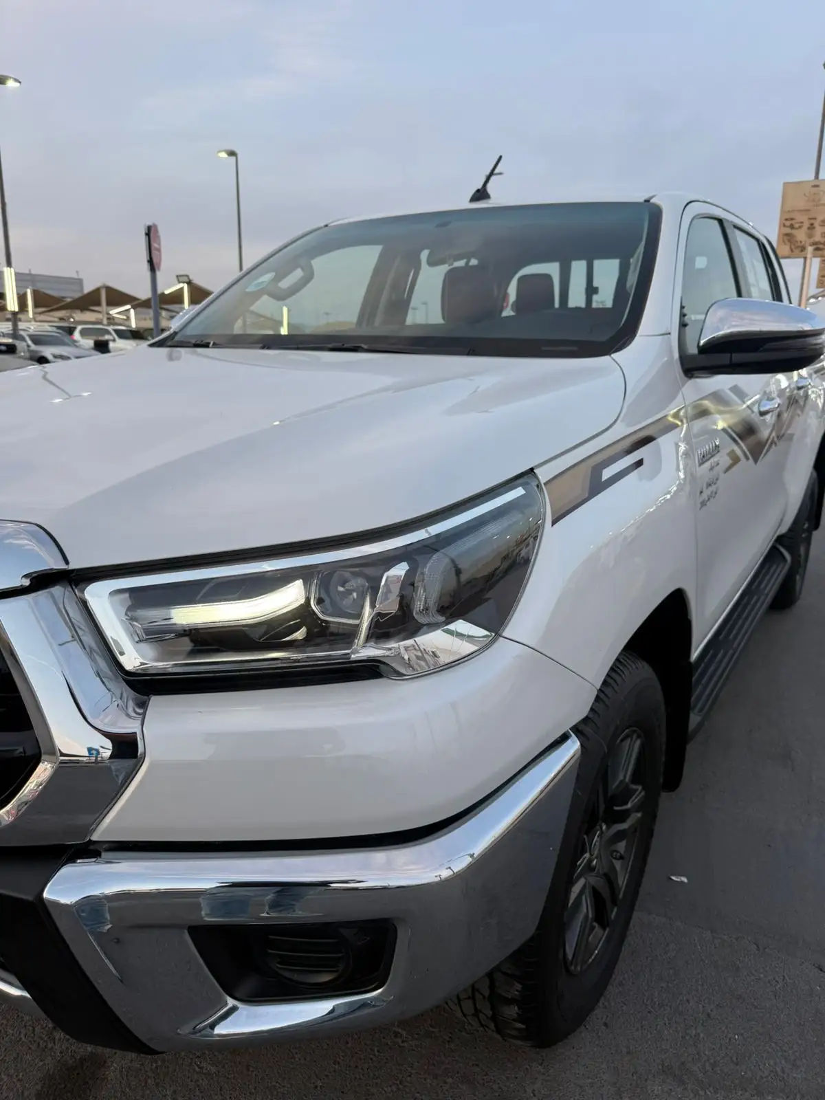 تويوتا هيلوكس 2024