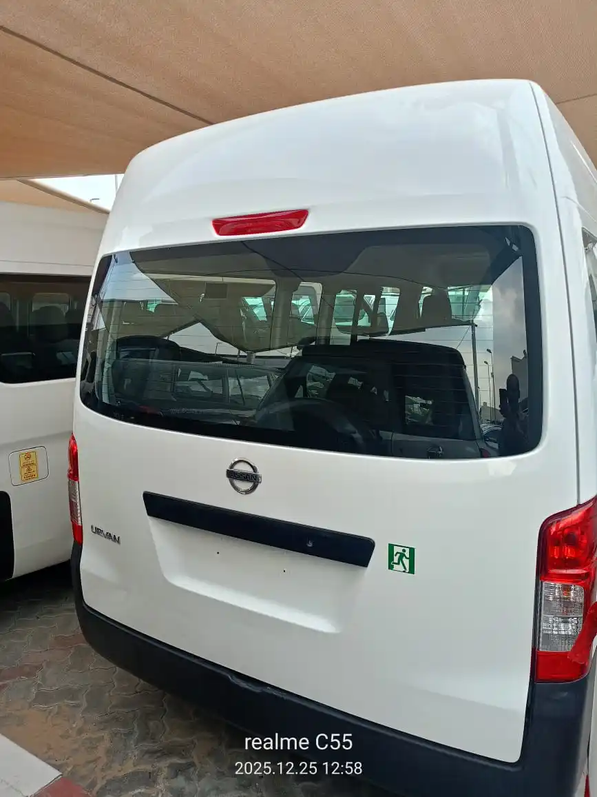 نيسان أورفان 2022 2.5L