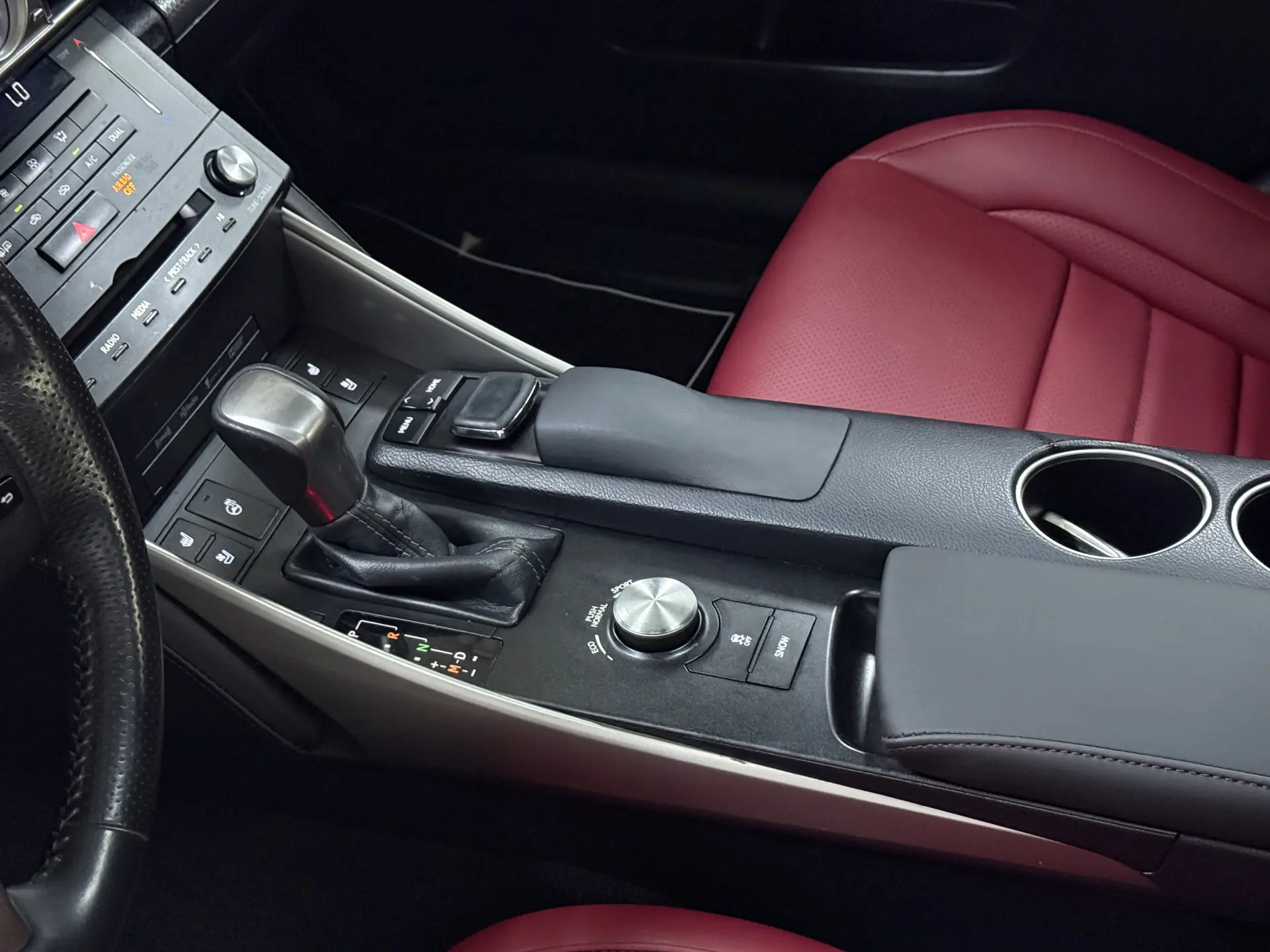 Lexus IS 2015